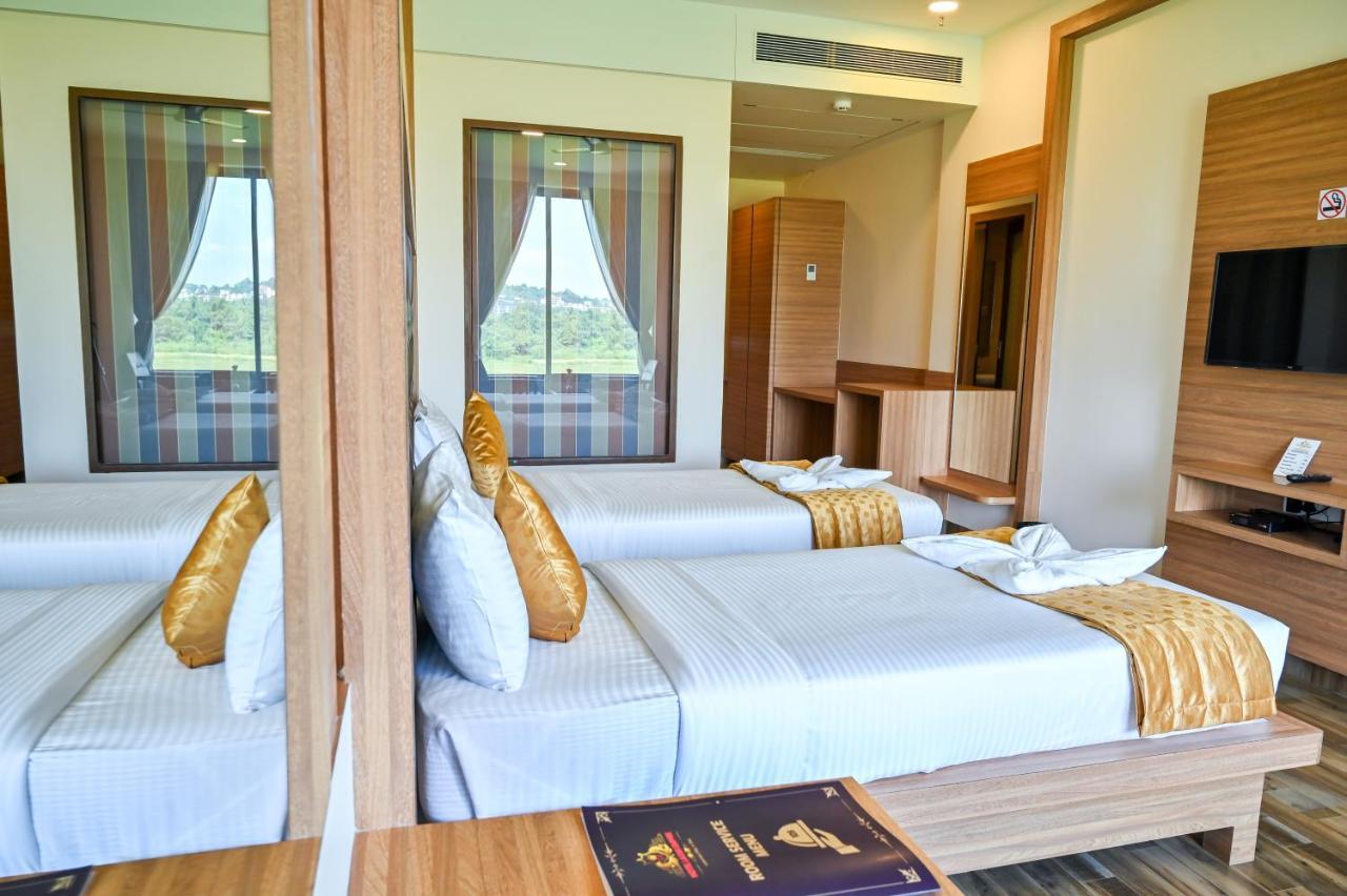 Hotel Laxmi Empire GOA エクステリア 写真