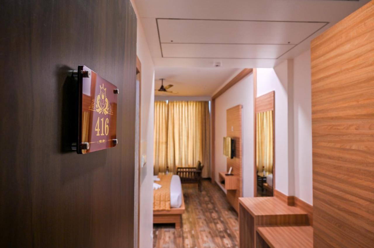 Hotel Laxmi Empire GOA エクステリア 写真