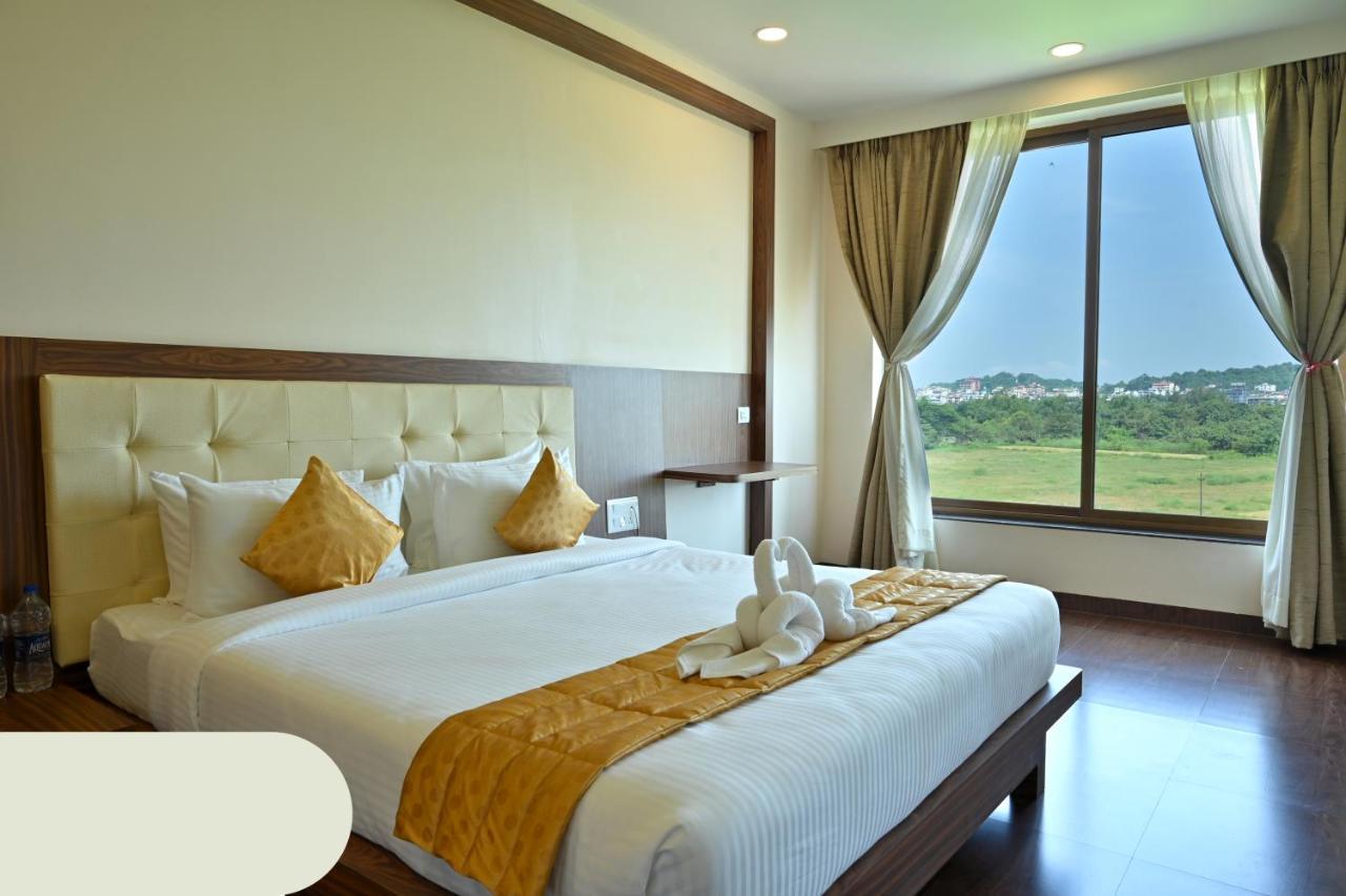 Hotel Laxmi Empire GOA エクステリア 写真