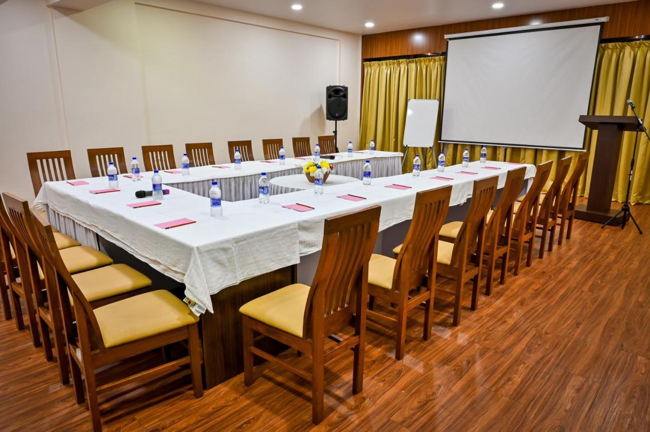 Hotel Laxmi Empire GOA エクステリア 写真